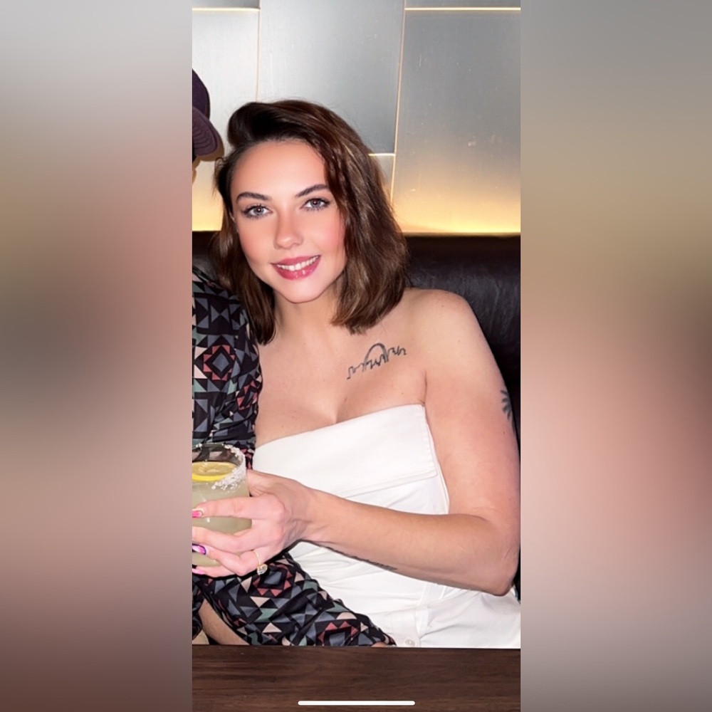 Meet your Posher, Danielle